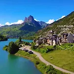 Casa Pixurri En Compuesta De 5 Turisticos En Casona Pirenaica, A 10 Minutos De Estaciones De Esqui De Formigal-panticosa Apartment