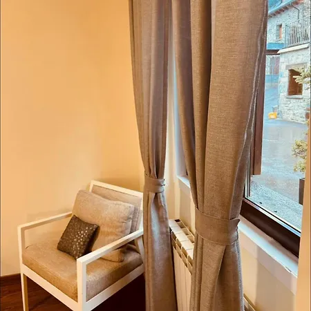 Casa Pixurri En Compuesta De 5 Turisticos En Casona Pirenaica, A 10 Minutos De Estaciones De Esqui De Formigal-panticosa Appartement