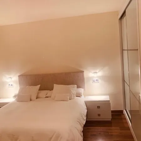 Apartamento Casa Pixurri En Compuesta De 5 Turisticos En Casona Pirenaica