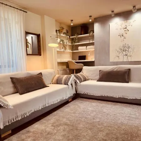Casa Pixurri En Compuesta De 5 Turisticos En Casona Pirenaica Apartamento Lanuza