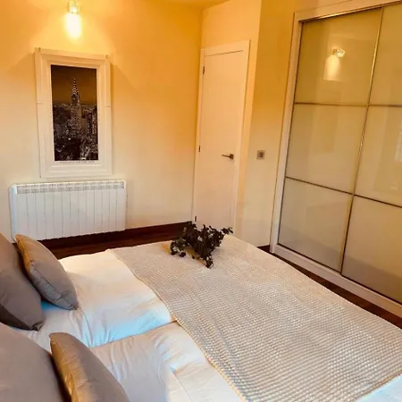 Casa Pixurri En Compuesta De 5 Turisticos En Casona Pirenaica Apartamento *
