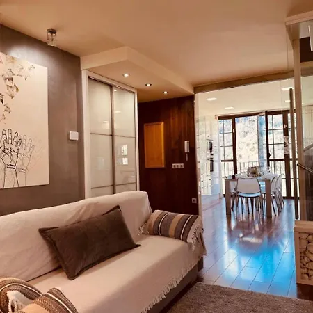 Casa Pixurri En Compuesta De 5 Turisticos En Casona Pirenaica, A 10 Minutos De Estaciones De Esqui De Formigal-panticosa