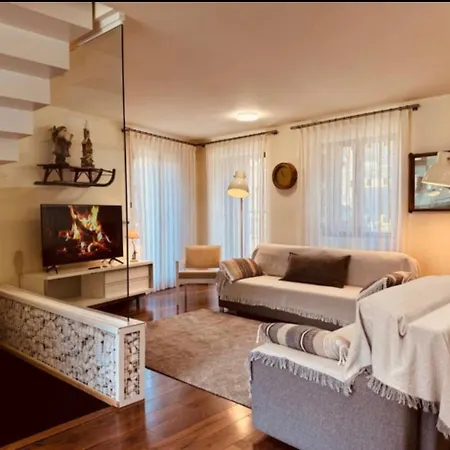 Casa Pixurri En Compuesta De 5 Turisticos En Casona Pirenaica, A 10 Minutos De Estaciones De Esqui De Formigal-panticosa Appartement *